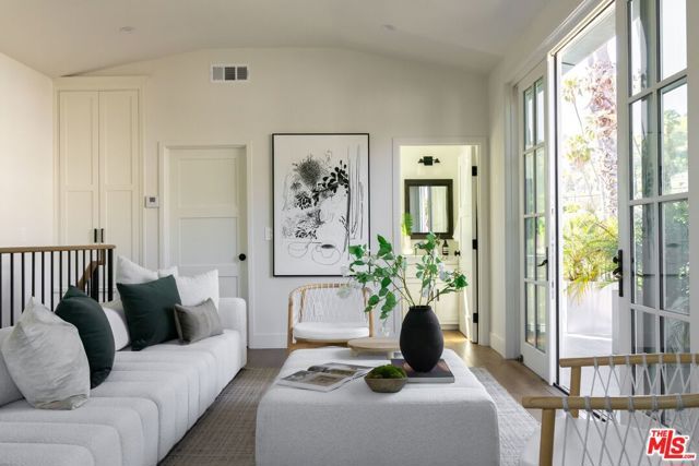 1635 N Genesee Avenue, Los Angeles, CA 90046