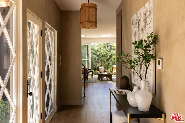 1635 N Genesee Avenue, Los Angeles, CA 90046