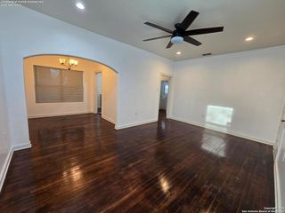 809 Elmwood, San Antonio, TX 78212