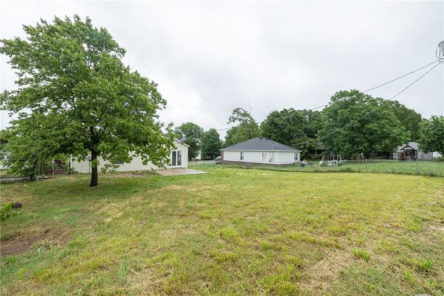 1581 Crestview Avenue, Decatur, AR 72722