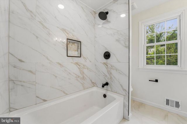 704 CROOKED LN, King Of Prussia, PA 19406