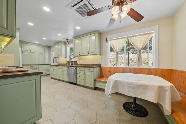 2988 Spring Hill Dr, San Andreas, CA 95249