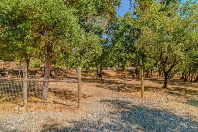 2988 Spring Hill Dr, San Andreas, CA 95249