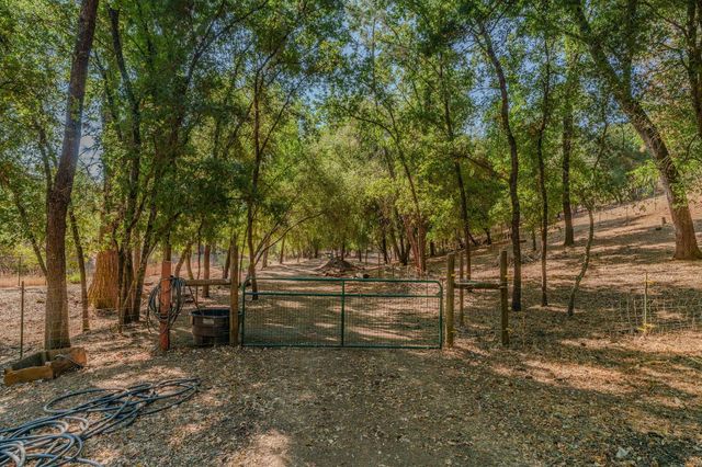 2988 Spring Hill Dr, San Andreas, CA 95249