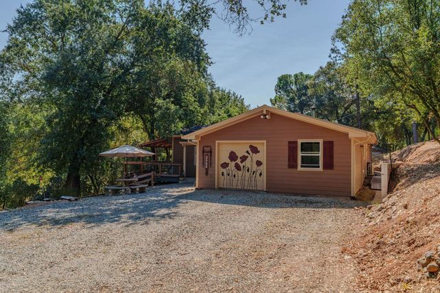 2988 Spring Hill Dr, San Andreas, CA 95249