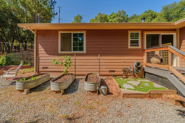 2988 Spring Hill Dr, San Andreas, CA 95249