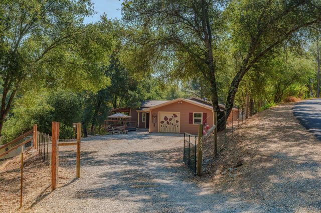 2988 Spring Hill Dr, San Andreas, CA 95249