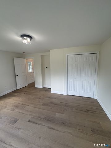 62 Benham Avenue, Waterford, CT 06375