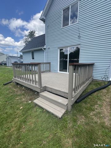 62 Benham Avenue, Waterford, CT 06375
