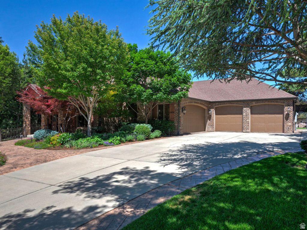 1879 E LONGVIEW DR, Holladay, UT 84124 — photo 4