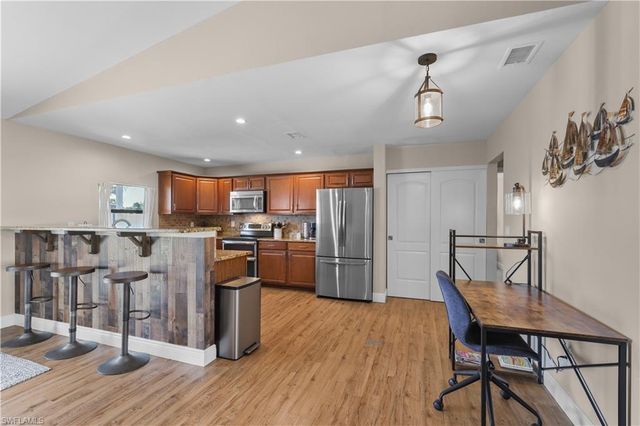 4115 SE 10th PL, Cape Coral, FL 33904