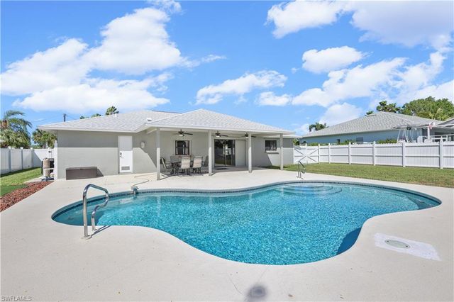 4115 SE 10th PL, Cape Coral, FL 33904