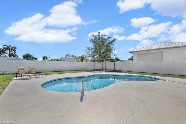 4115 SE 10th PL, Cape Coral, FL 33904