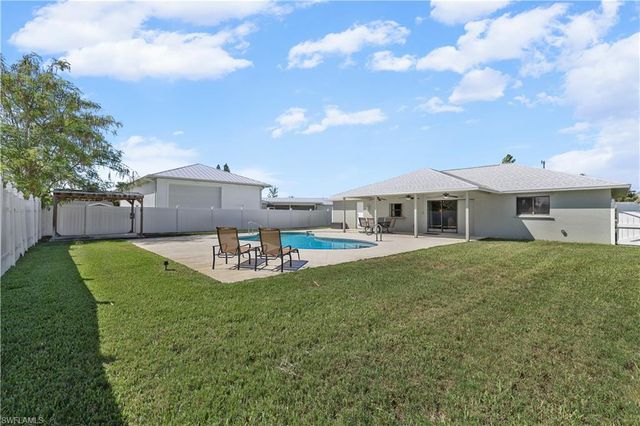 4115 SE 10th PL, Cape Coral, FL 33904