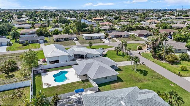 4115 SE 10th PL, Cape Coral, FL 33904
