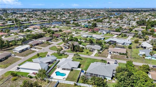 4115 SE 10th PL, Cape Coral, FL 33904
