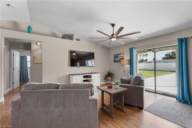 4115 SE 10th PL, Cape Coral, FL 33904