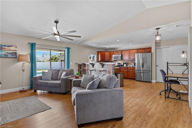 4115 SE 10th PL, Cape Coral, FL 33904