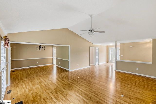 51 Staffordshire Way, Simpsonville, SC 29681