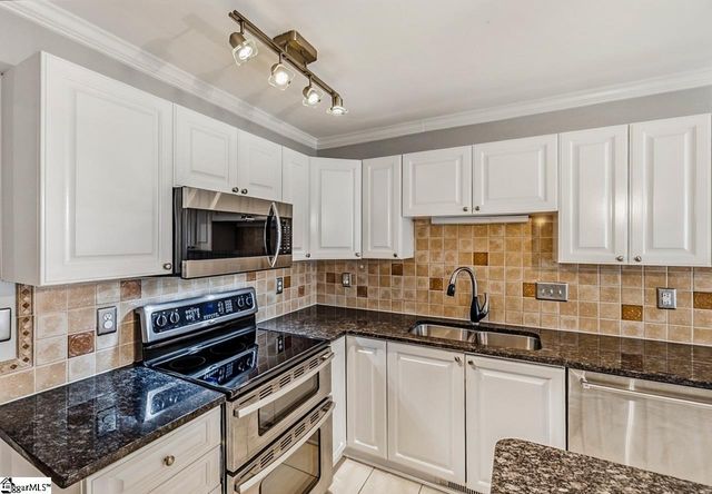 51 Staffordshire Way, Simpsonville, SC 29681