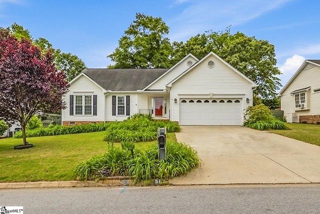 51 Staffordshire Way, Simpsonville, SC 29681