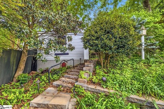 51 Staffordshire Way, Simpsonville, SC 29681