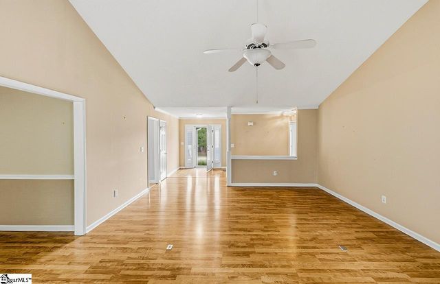 51 Staffordshire Way, Simpsonville, SC 29681
