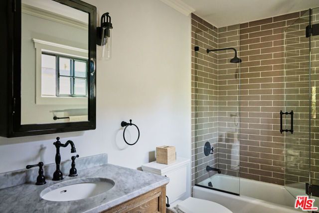 2724 Carmar Drive, Los Angeles, CA 90046
