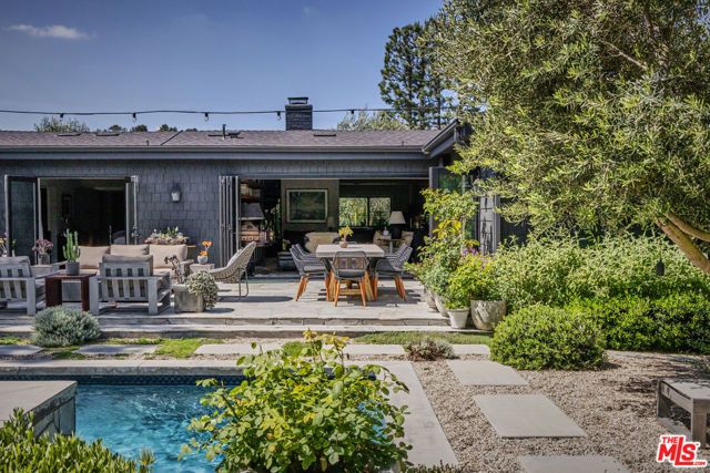 2724 Carmar Drive, Los Angeles, CA 90046
