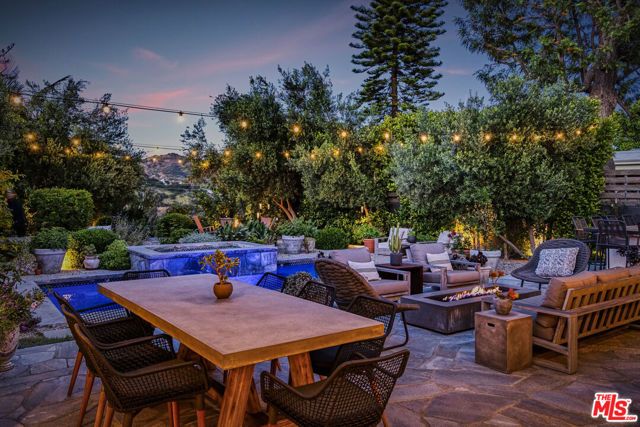 2724 Carmar Drive, Los Angeles, CA 90046