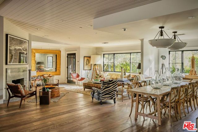2724 Carmar Drive, Los Angeles, CA 90046