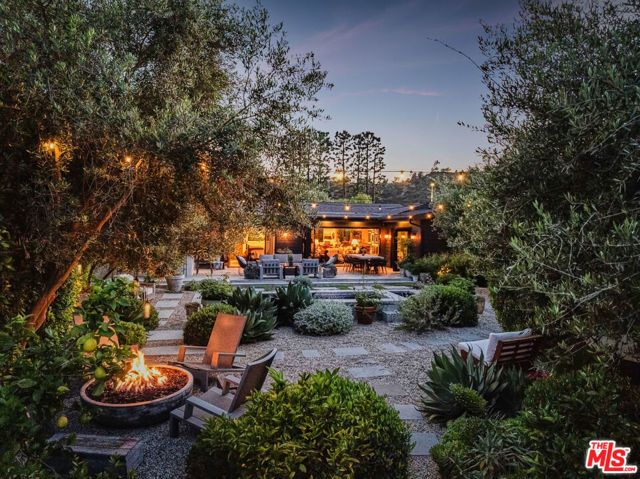2724 Carmar Drive, Los Angeles, CA 90046