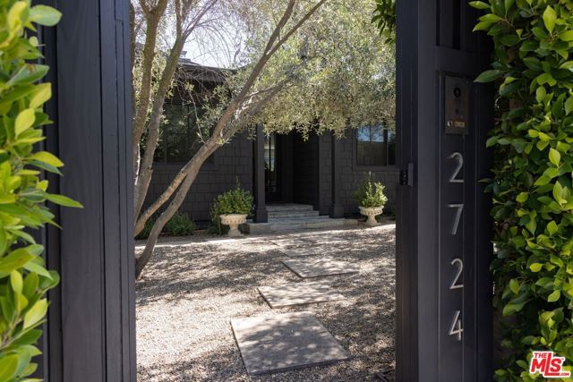 2724 Carmar Drive, Los Angeles, CA 90046