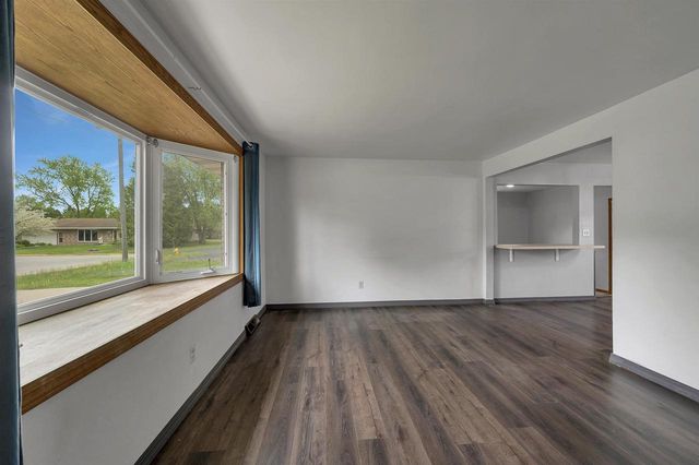 2110 ELM VIEW DRIVE, Green Bay, WI 54304
