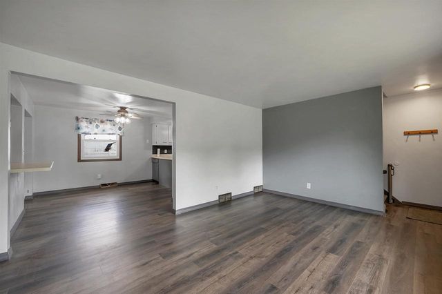 2110 ELM VIEW DRIVE, Green Bay, WI 54304