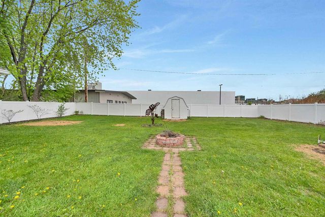 2110 ELM VIEW DRIVE, Green Bay, WI 54304