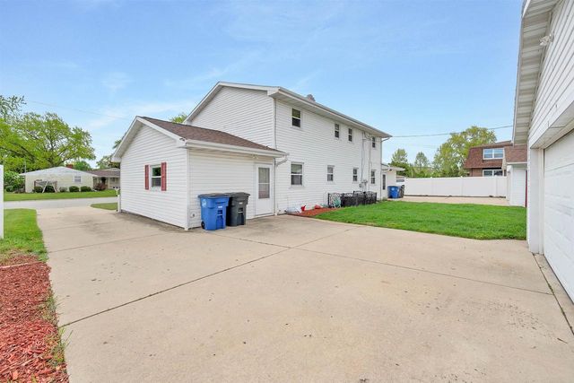 2110 ELM VIEW DRIVE, Green Bay, WI 54304