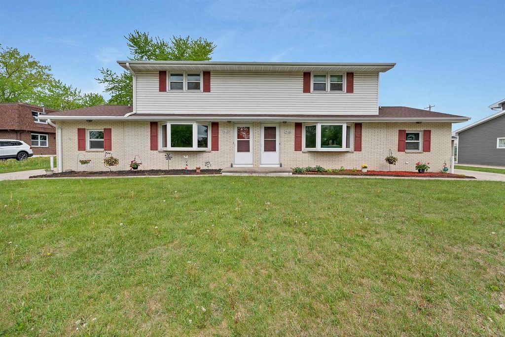 2110 ELM VIEW DRIVE, Green Bay, WI 54304
