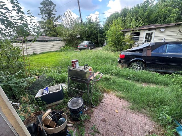 8105 Howard Drive, Houston, TX 77017