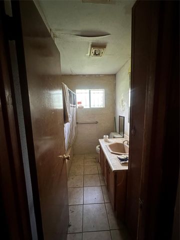 8105 Howard Drive, Houston, TX 77017