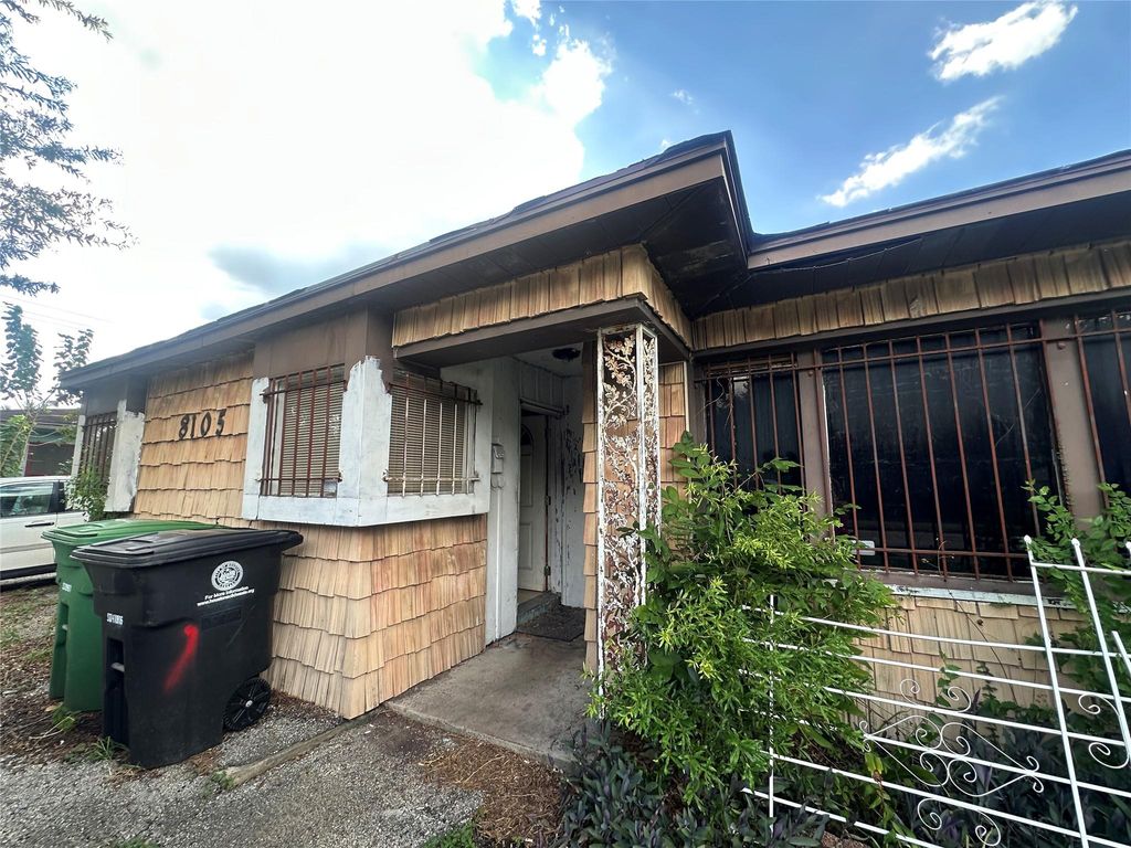 8105 Howard Drive, Houston, TX 77017