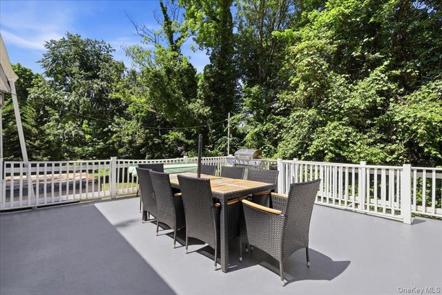 275 Broadfield Road, New Rochelle, NY 10804