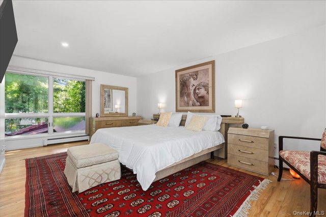 275 Broadfield Road, New Rochelle, NY 10804