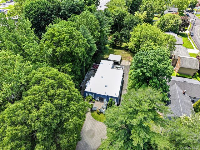 275 Broadfield Road, New Rochelle, NY 10804