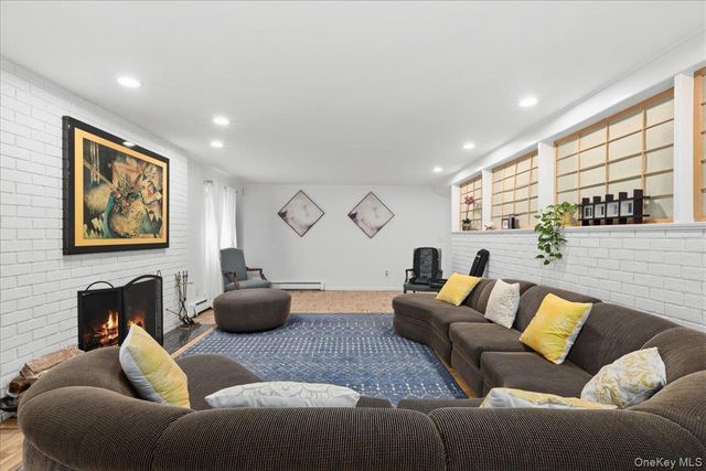 275 Broadfield Road, New Rochelle, NY 10804