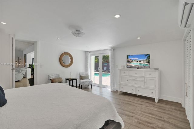 1910 N Hibiscus Dr, North Miami, FL 33181