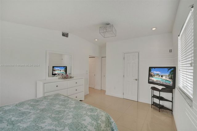 1910 N Hibiscus Dr, North Miami, FL 33181