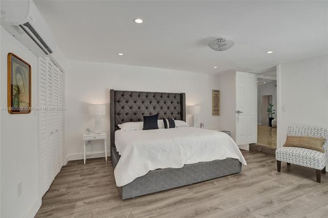 1910 N Hibiscus Dr, North Miami, FL 33181