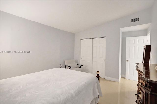 1910 N Hibiscus Dr, North Miami, FL 33181