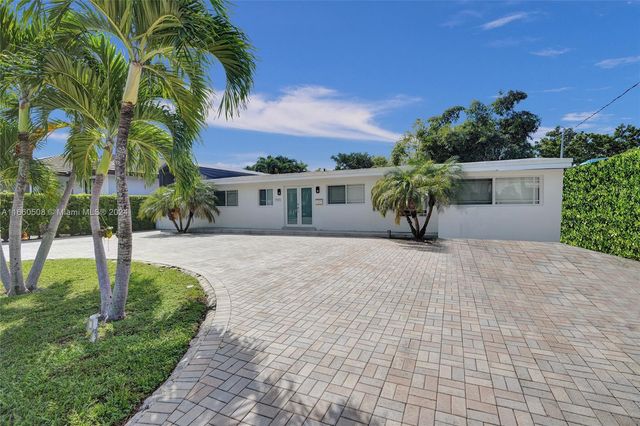 1910 N Hibiscus Dr, North Miami, FL 33181